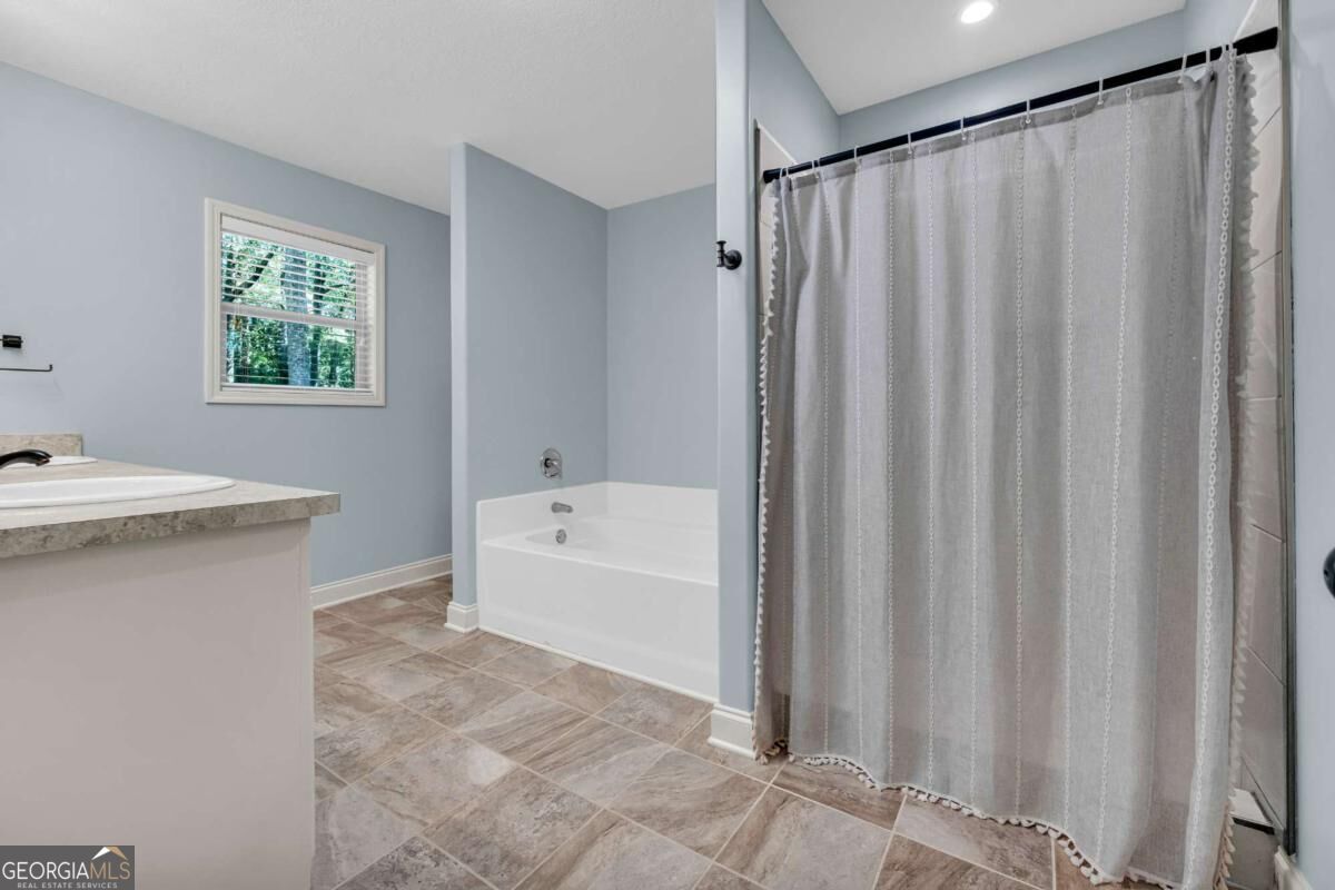 111 Buttercup Lane Property Photo 25