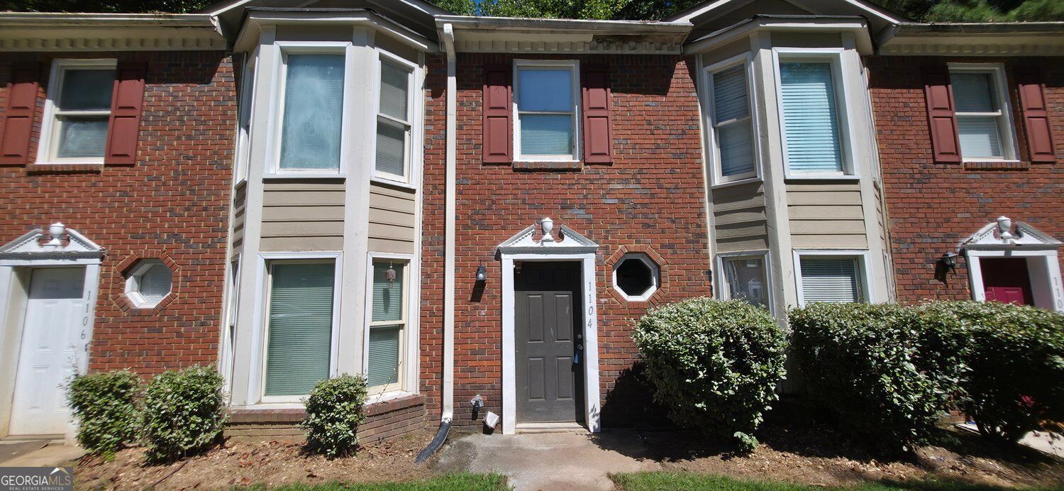 1104 Booth Court Sw Property Photo 1