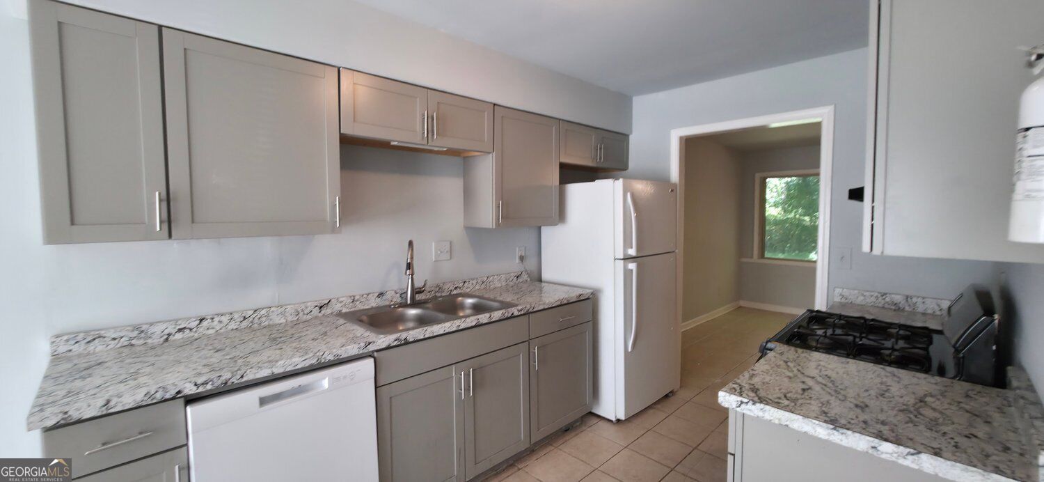 1104 Booth Court Sw Property Photo 3