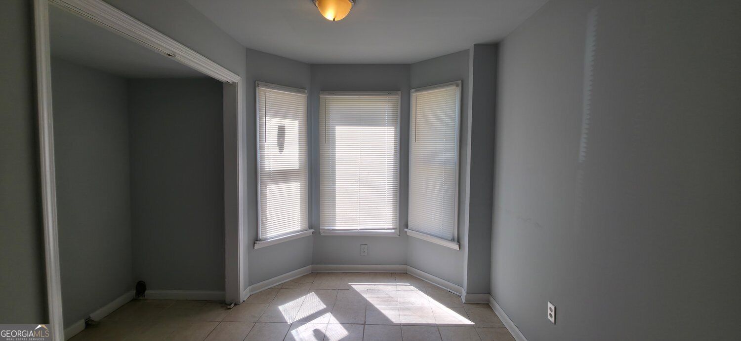 1104 Booth Court Sw Property Photo 5