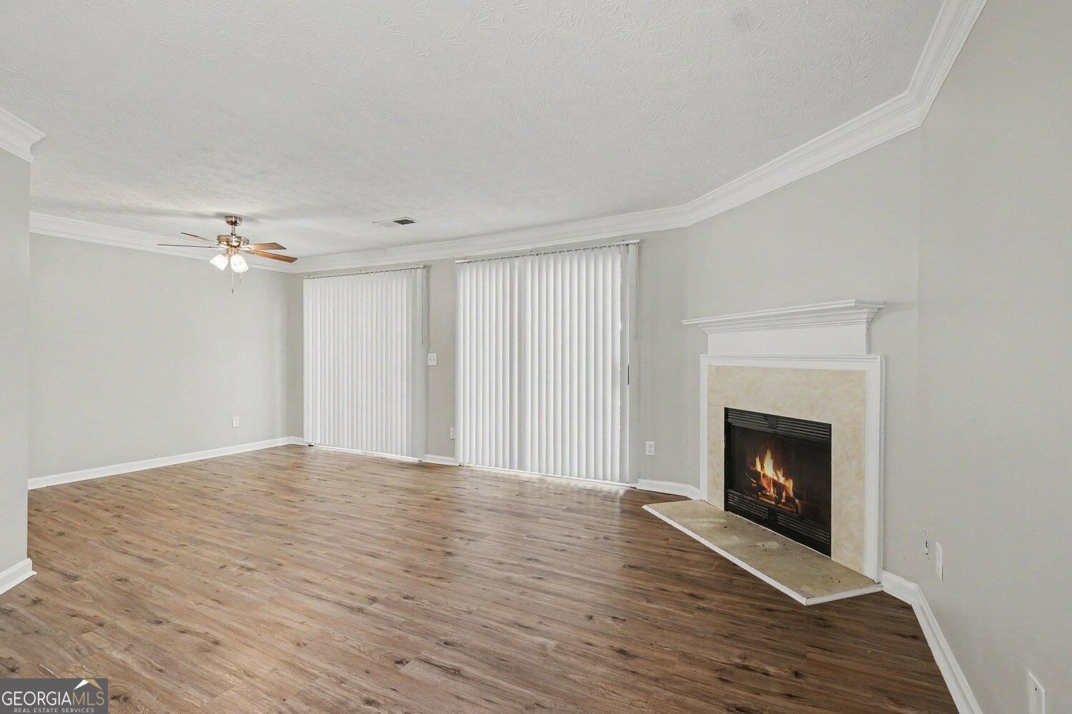 6501 Charter Way Property Photo 4