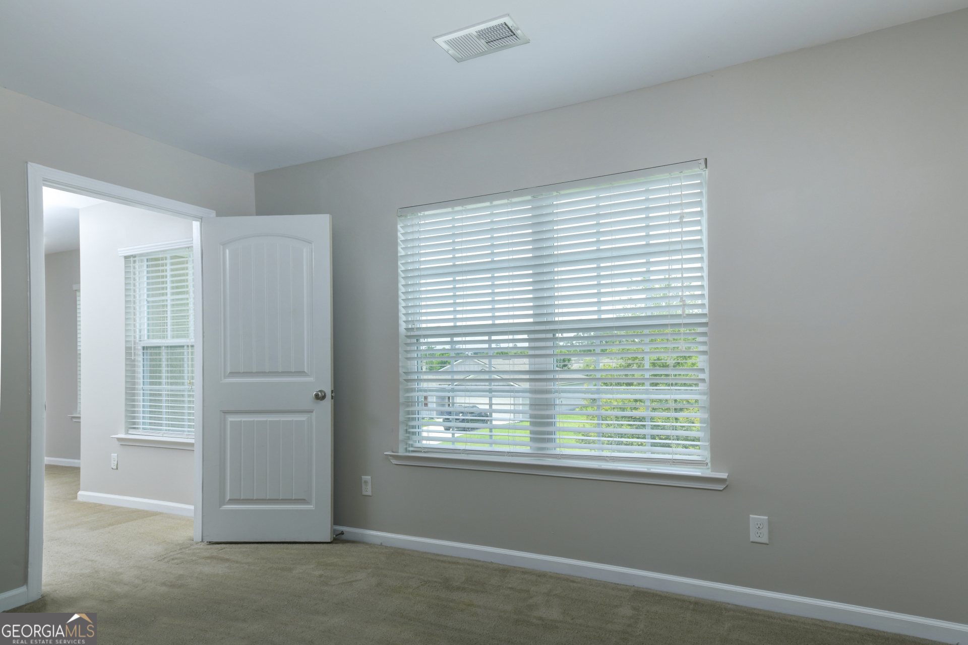 122 Brooklet Circle Property Photo 12