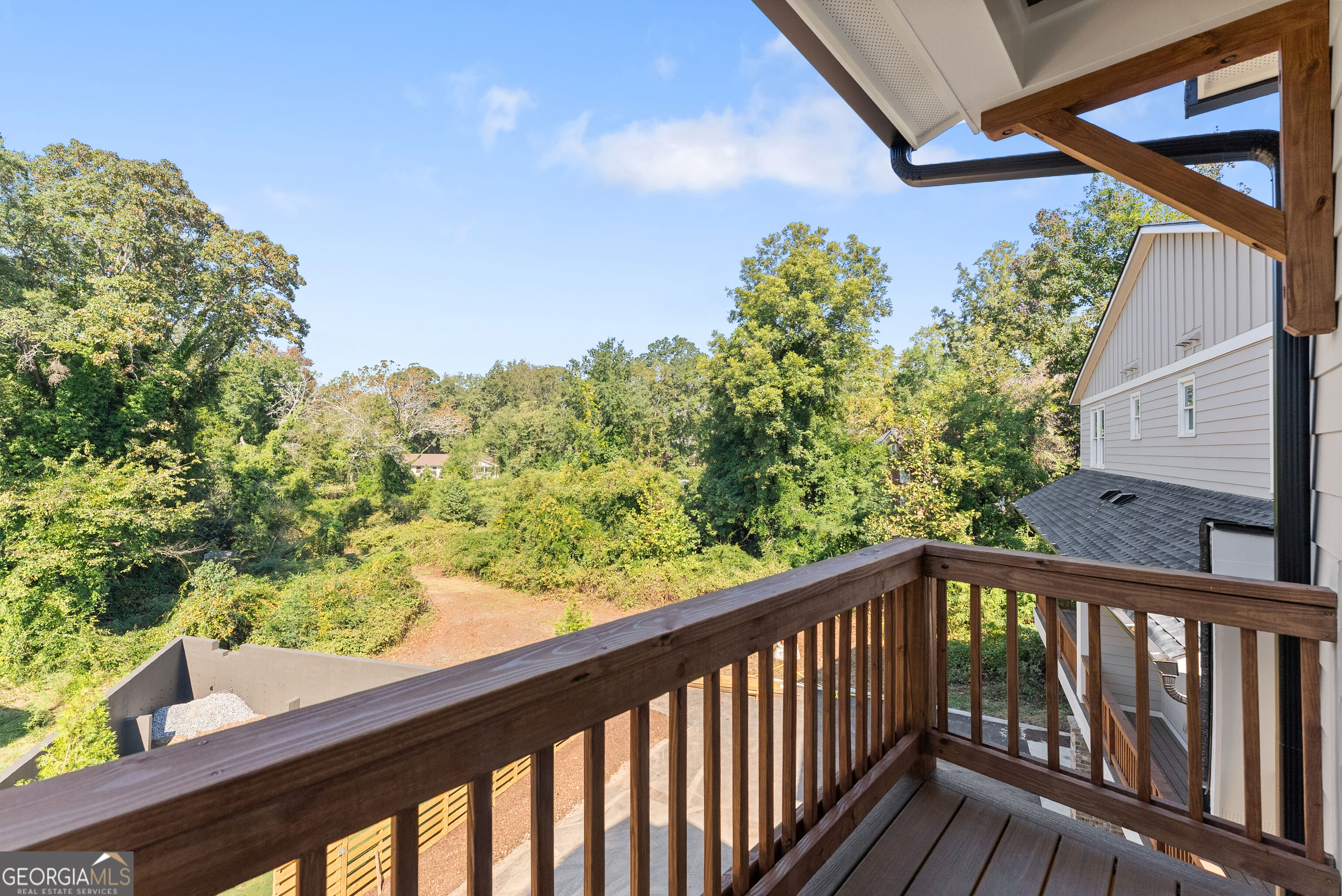 1049 Riverside Drive Property Photo 27