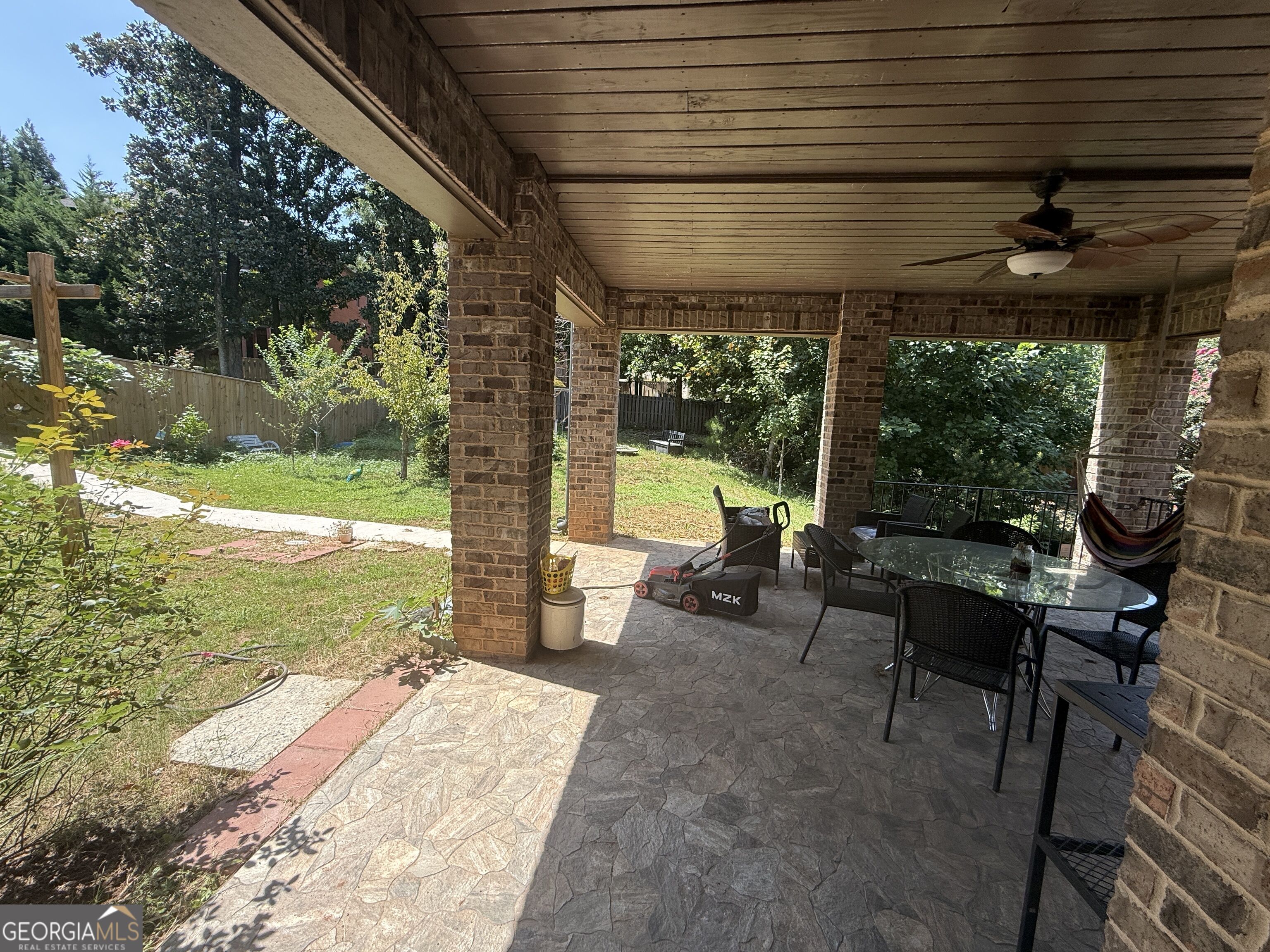 3816 Chamblee Dunwoody Rd Property Photo 8