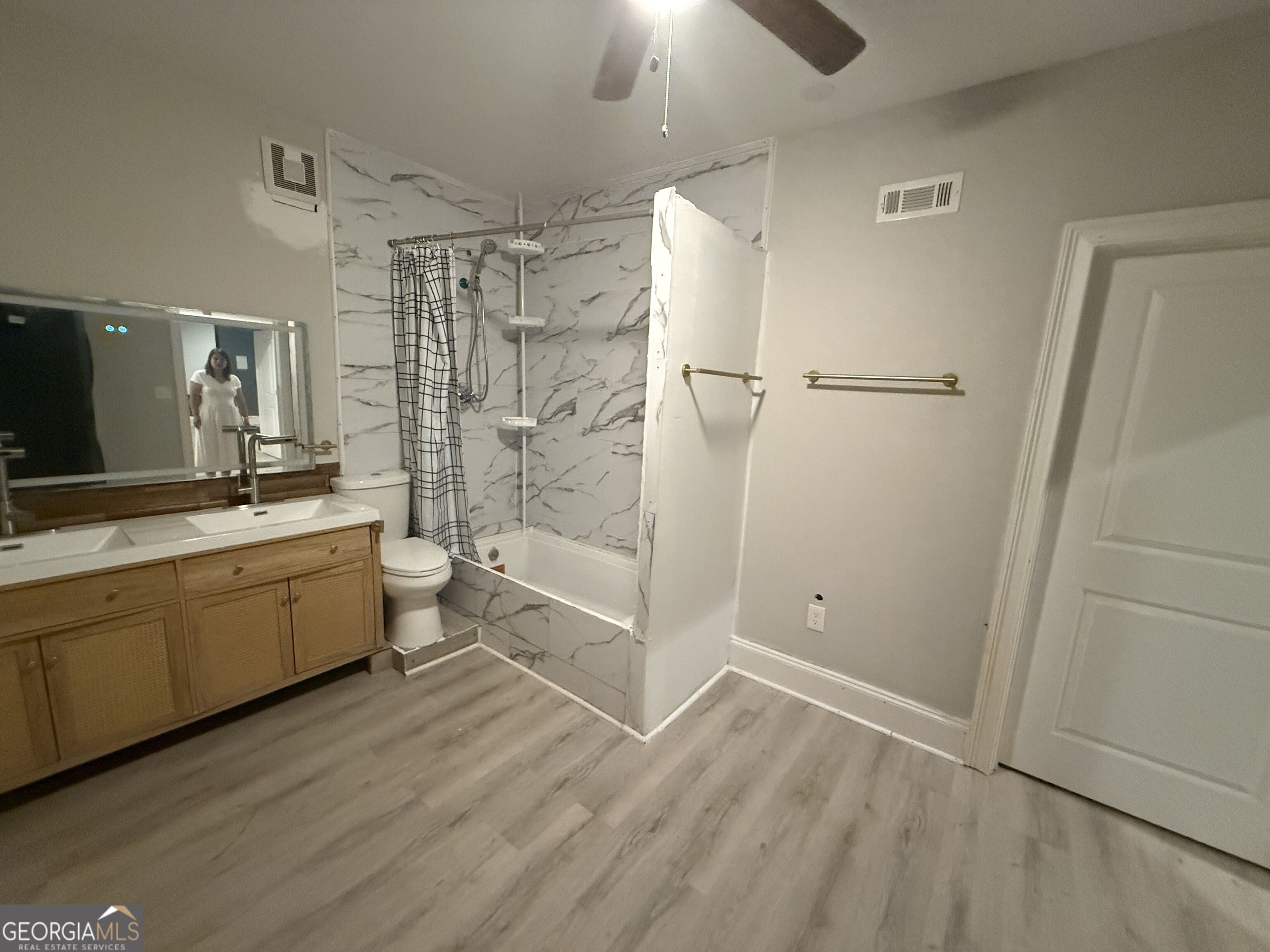 3816 Chamblee Dunwoody Rd Property Photo 18
