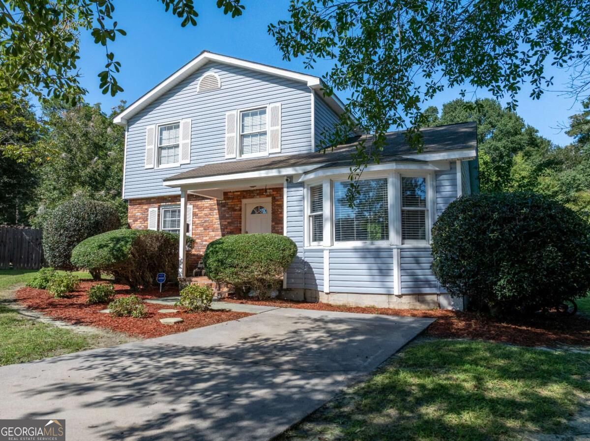105 Clyde Circle Property Photo 1