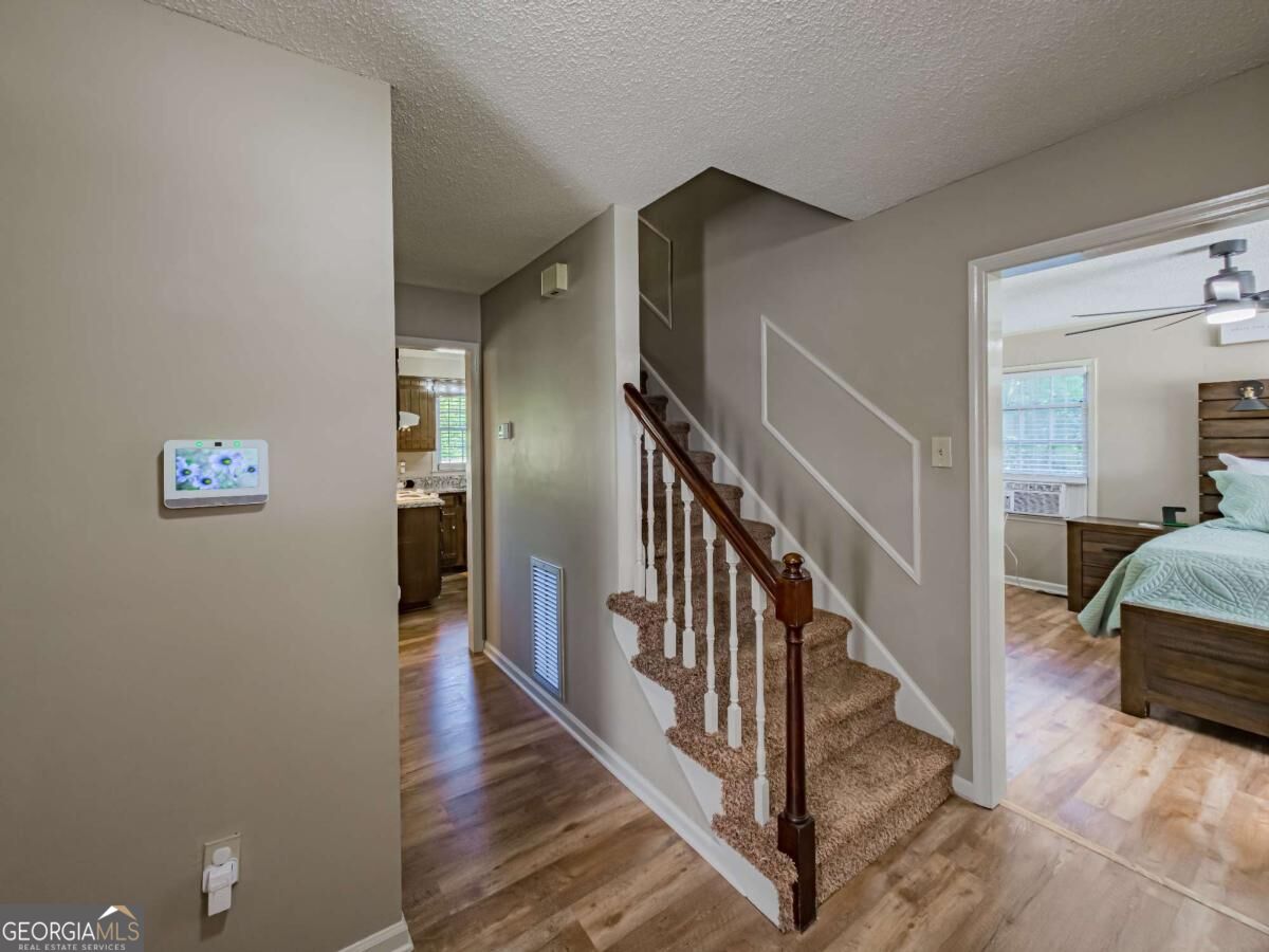105 Clyde Circle Property Photo 7
