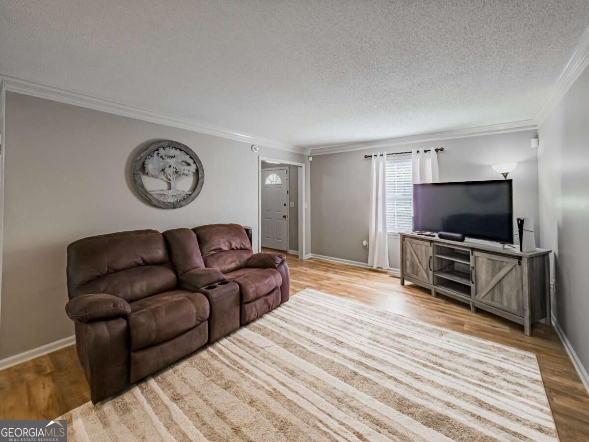 105 Clyde Circle Property Photo 11