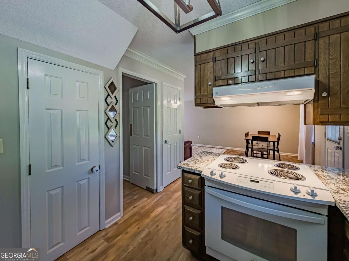 105 Clyde Circle Property Photo 14