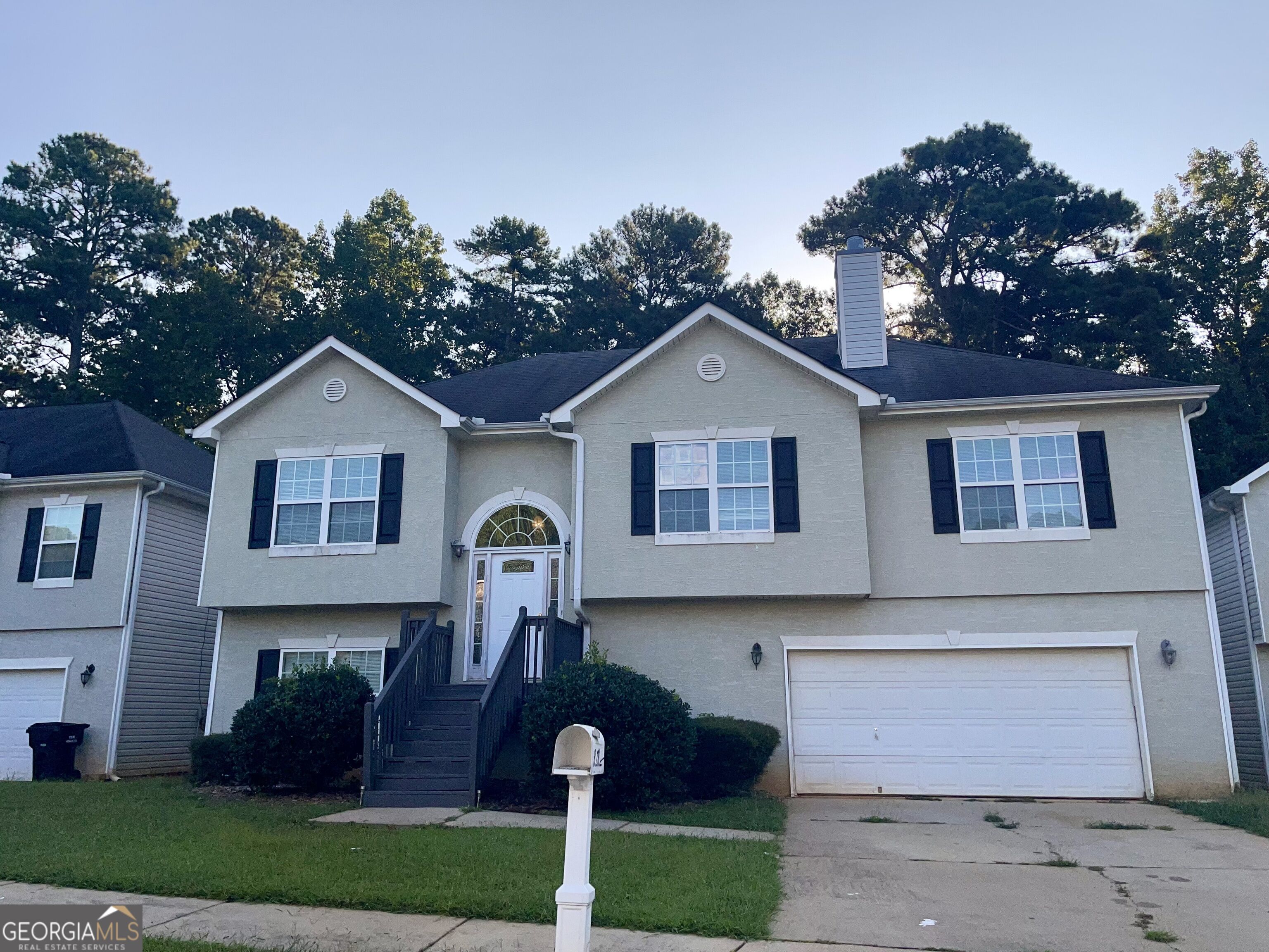 8262 Parkwood Place Property Photo 1