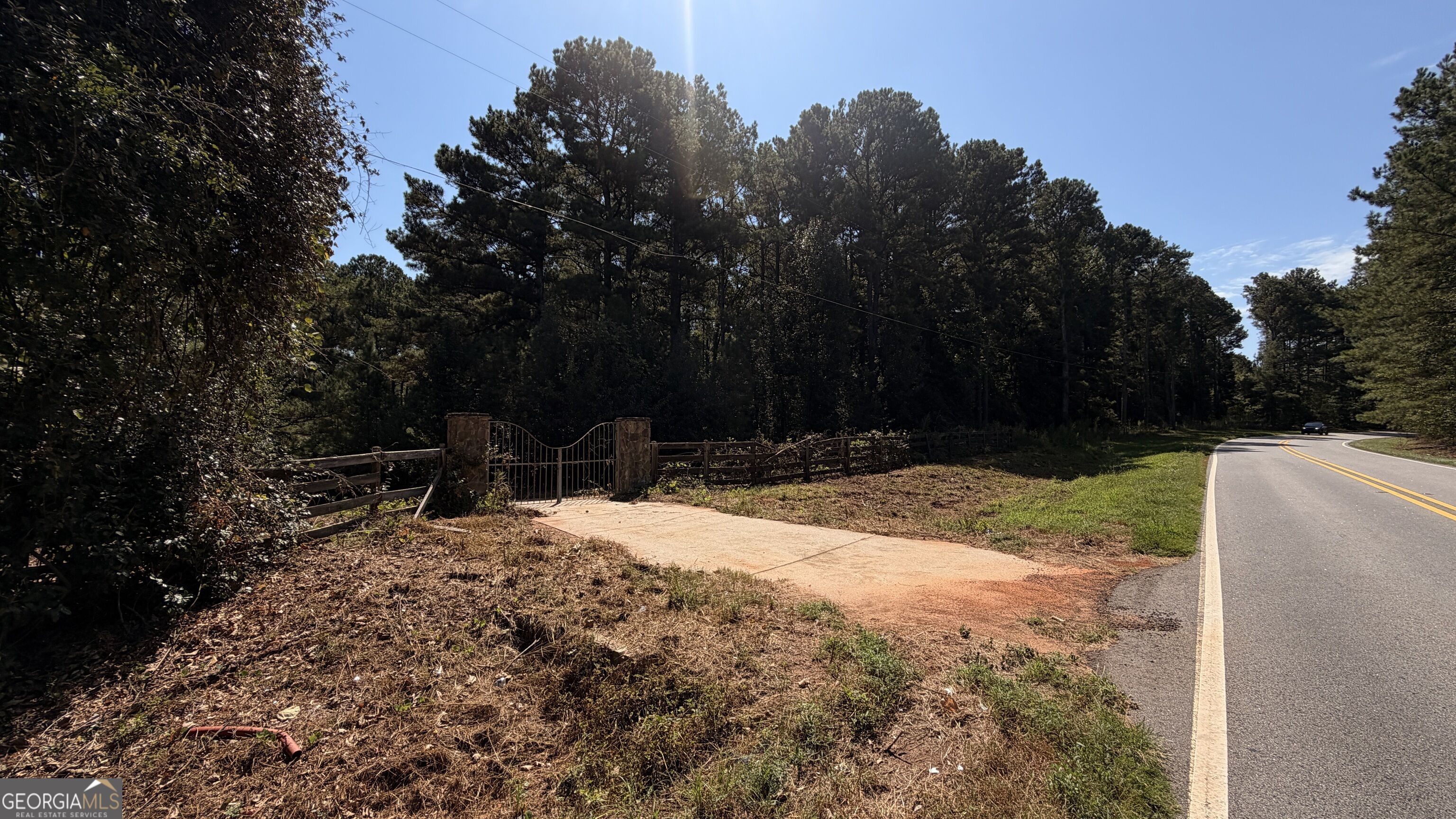 2601 Ne Gees Mill Road Property Photo 2