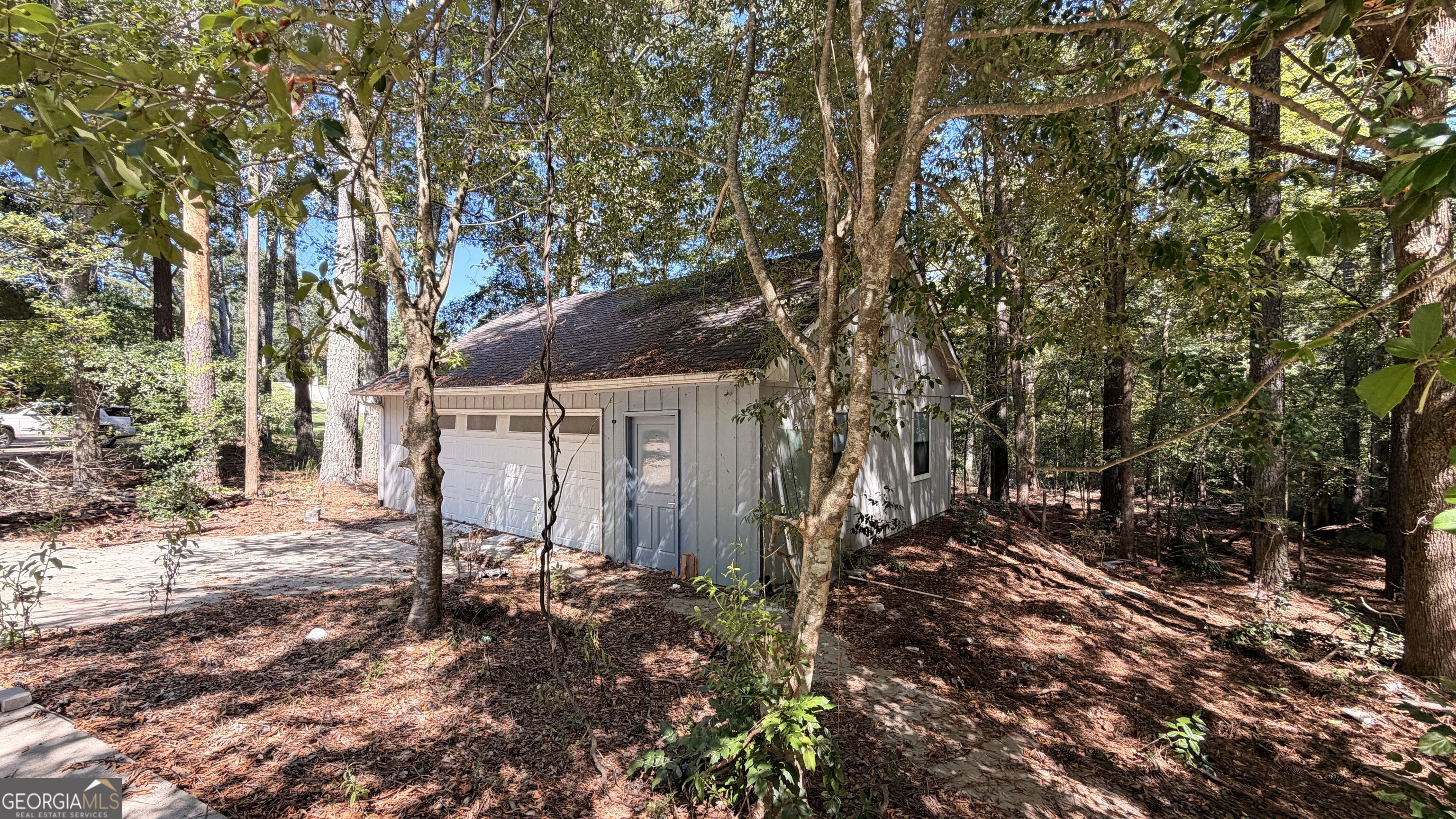 2601 Ne Gees Mill Road Property Photo 9