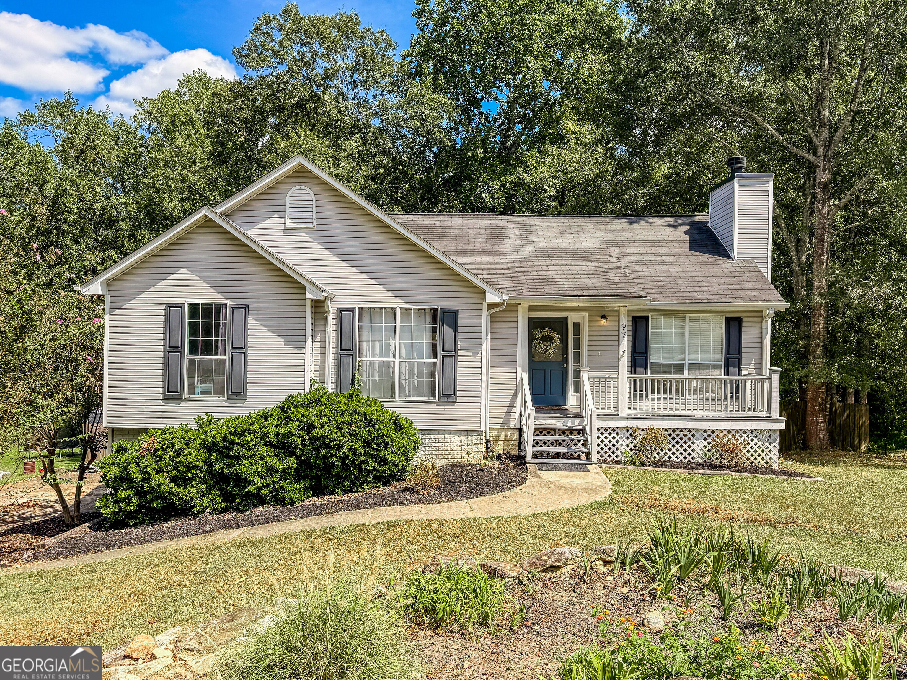 97 Spring Circle Property Photo 1