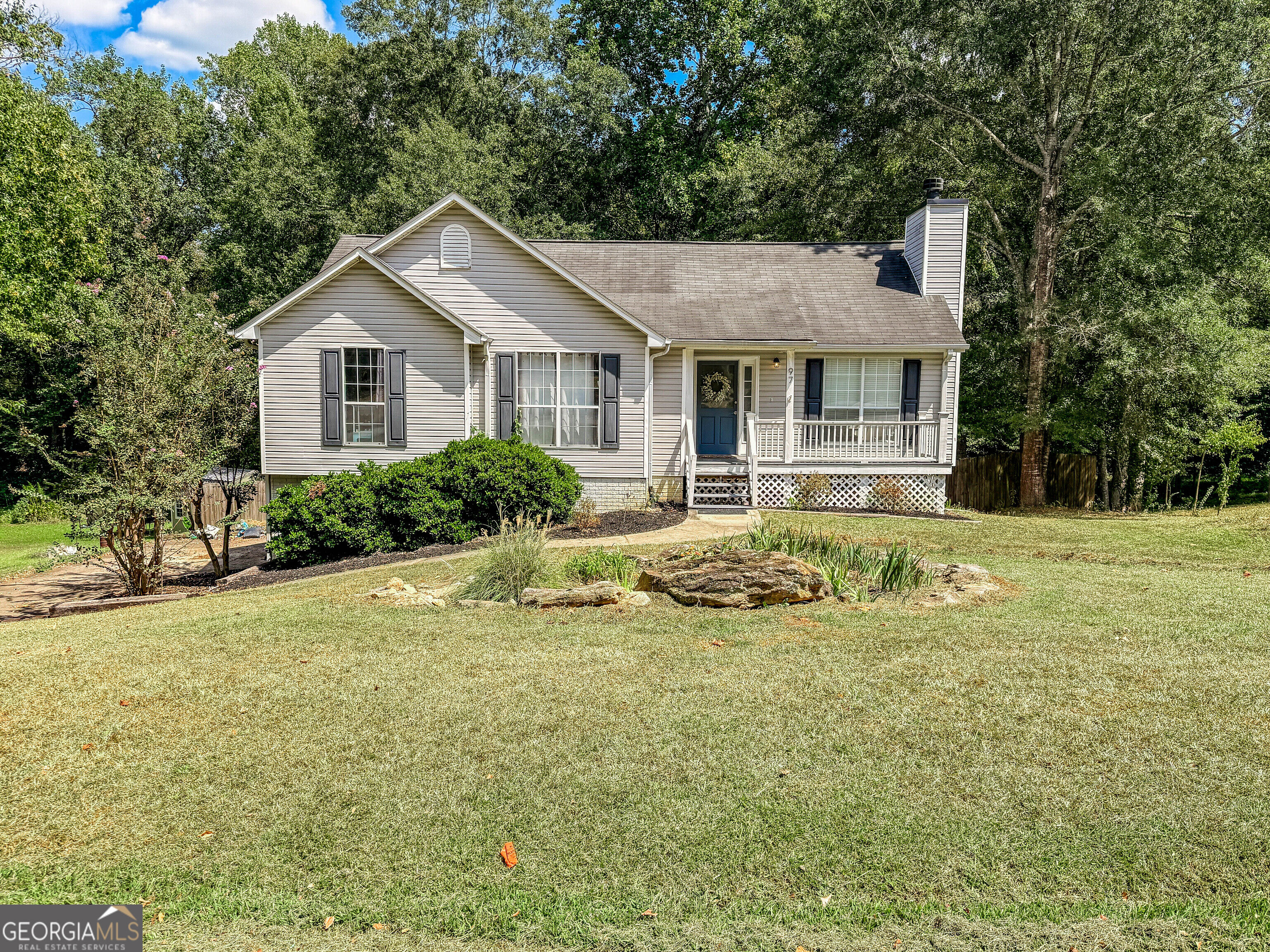 97 Spring Circle Property Photo 2