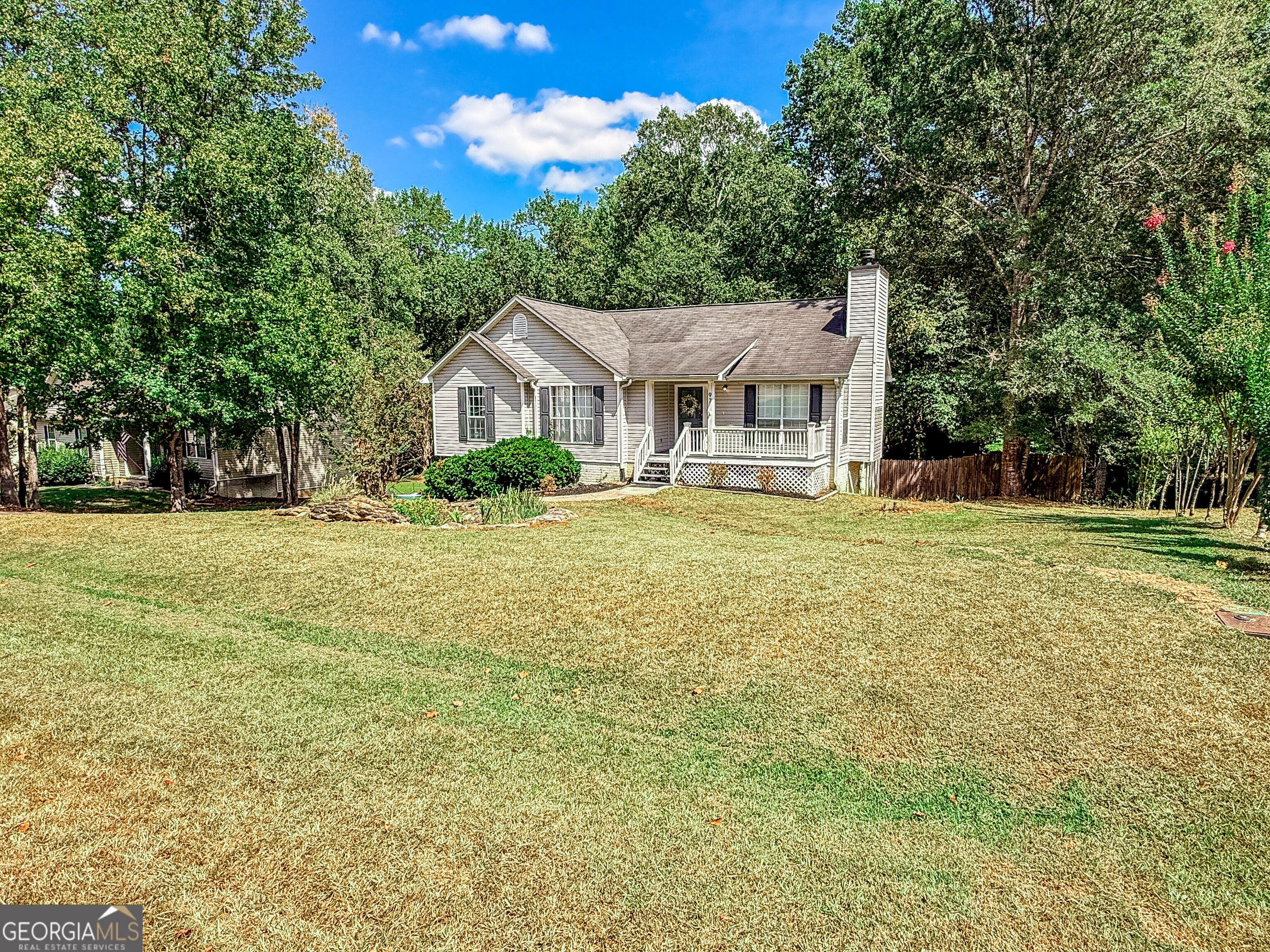 97 Spring Circle Property Photo 3