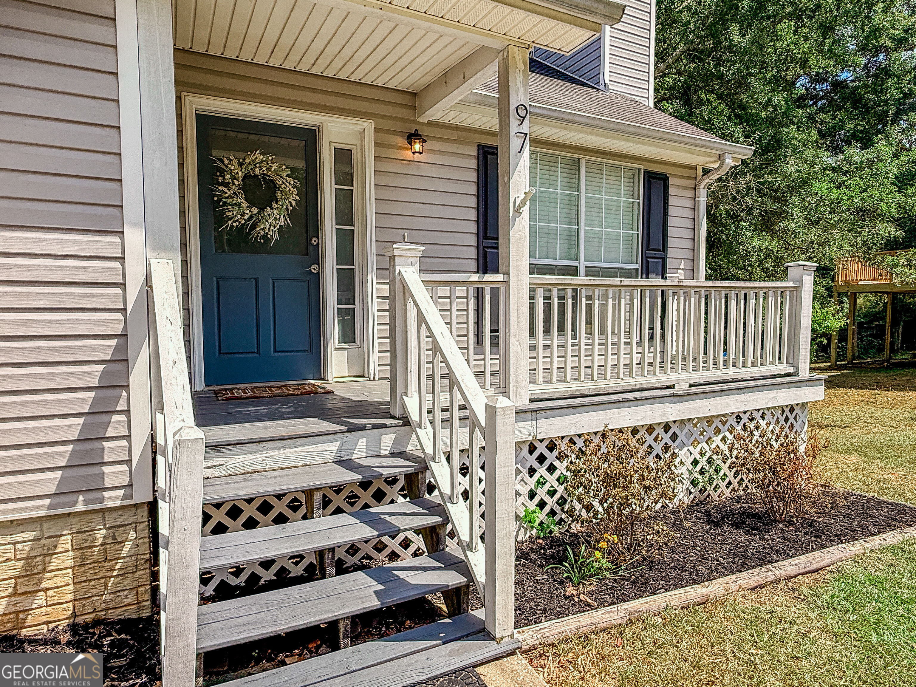 97 Spring Circle Property Photo 5