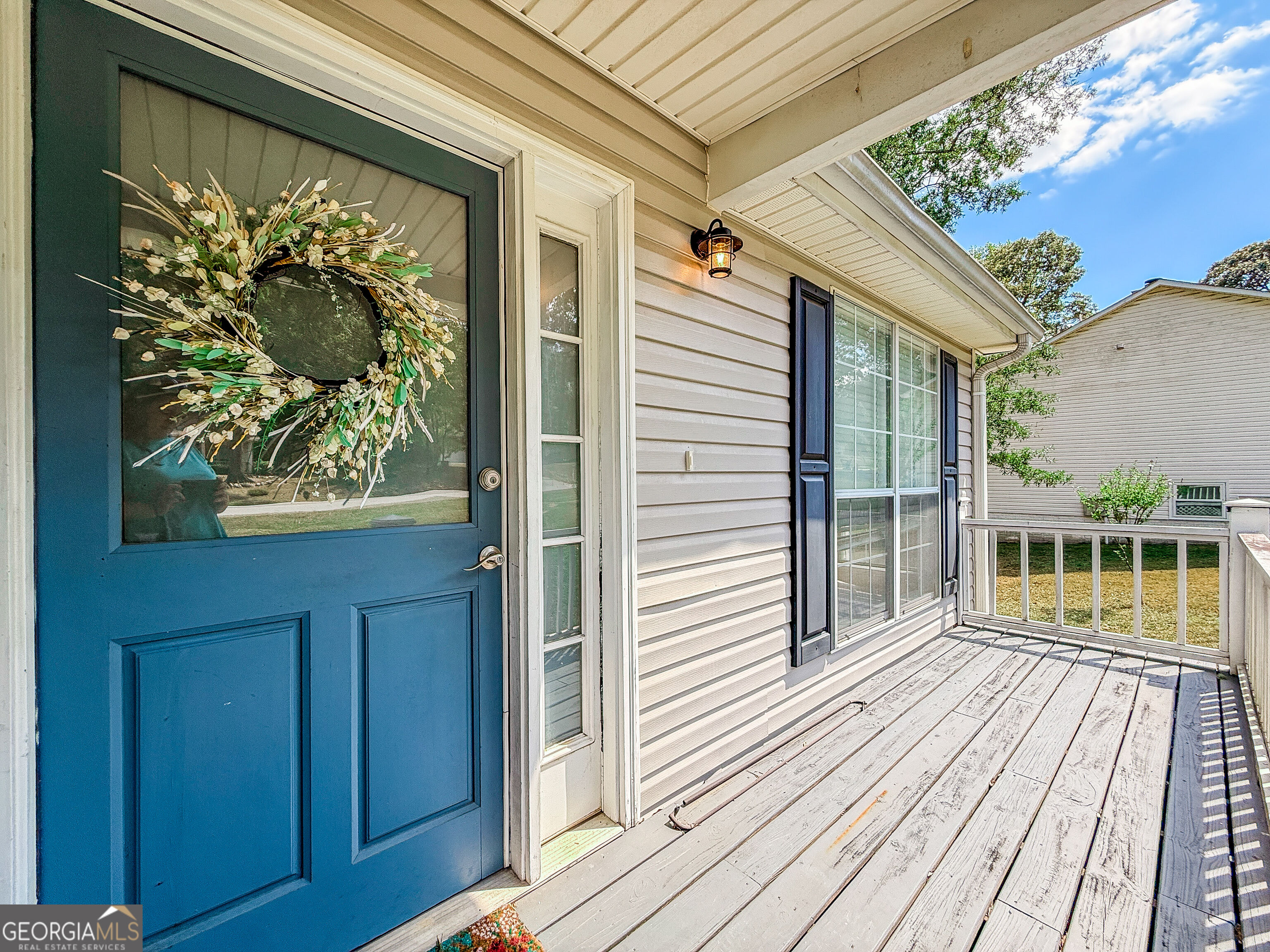 97 Spring Circle Property Photo 6