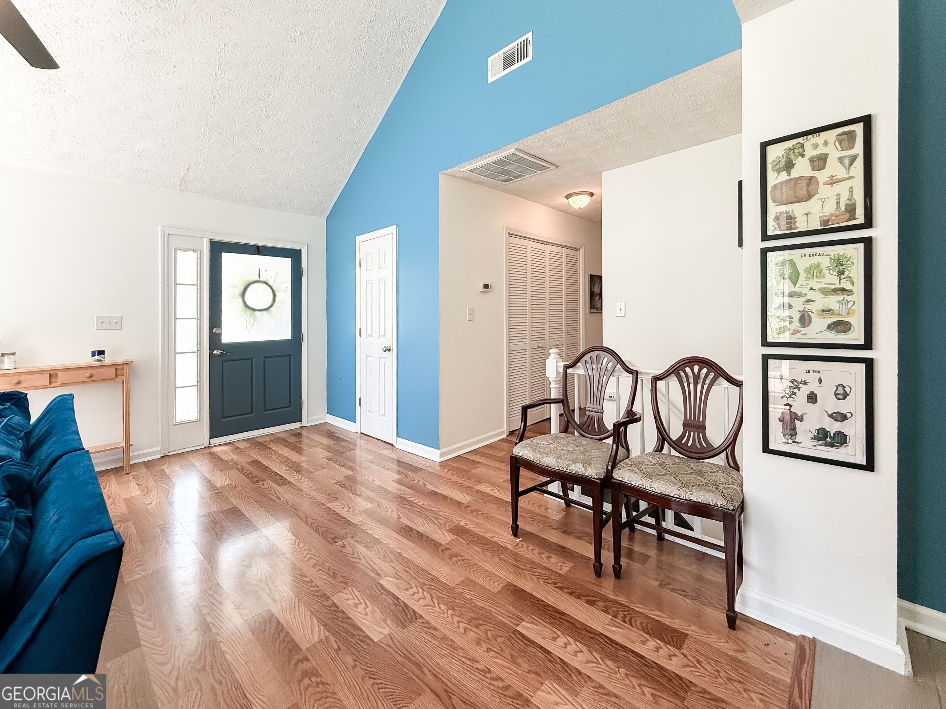 97 Spring Circle Property Photo 11