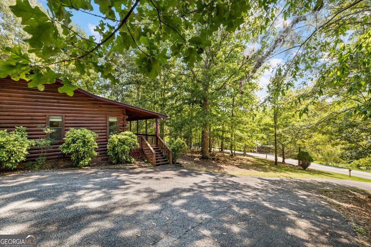461 Gibbs Road Property Photo 3