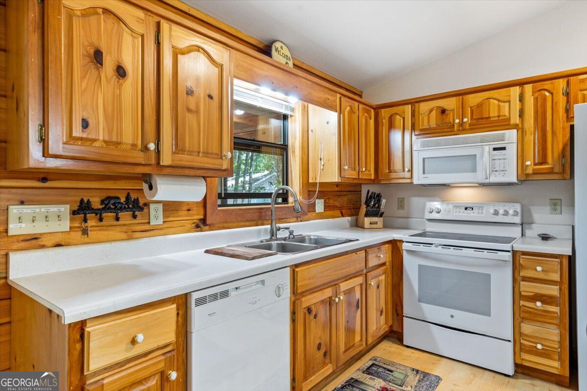 461 Gibbs Road Property Photo 14