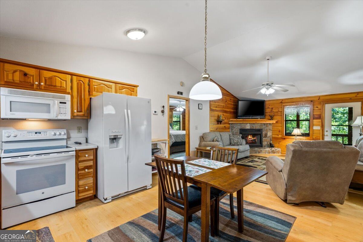 461 Gibbs Road Property Photo 15
