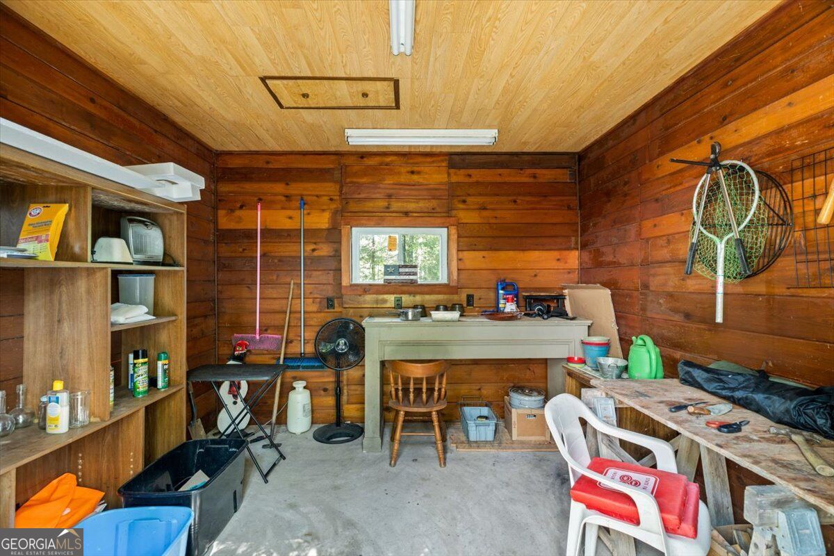 461 Gibbs Road Property Photo 32