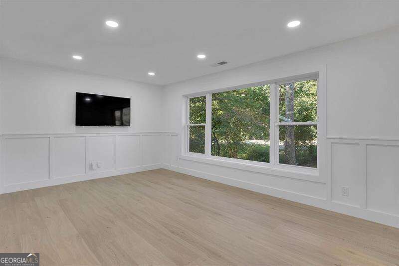 1770 Austin Drive Property Photo 2