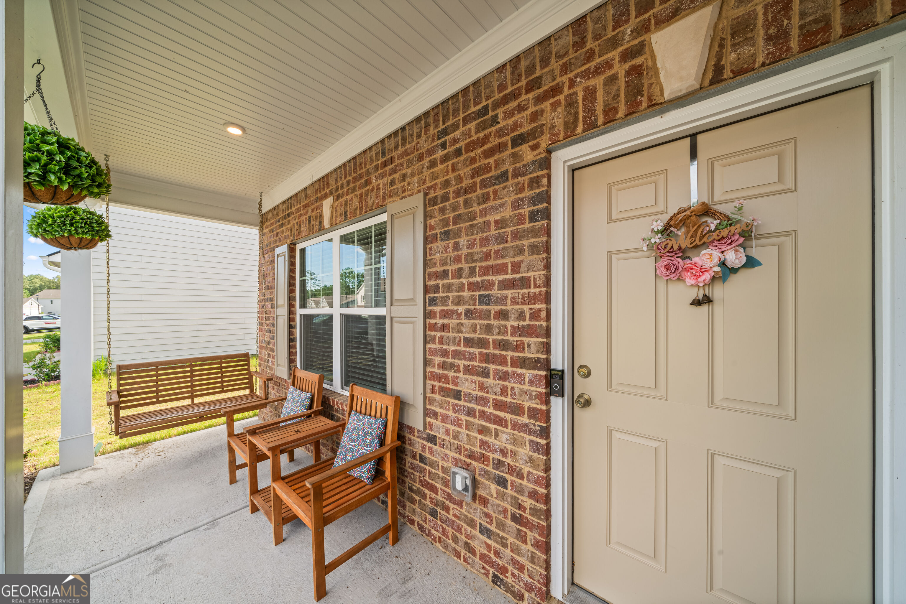 99 Royal Oak Drive Ne Property Photo 3