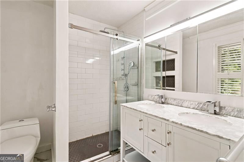 4086 Chapel Hill Road Property Photo 16