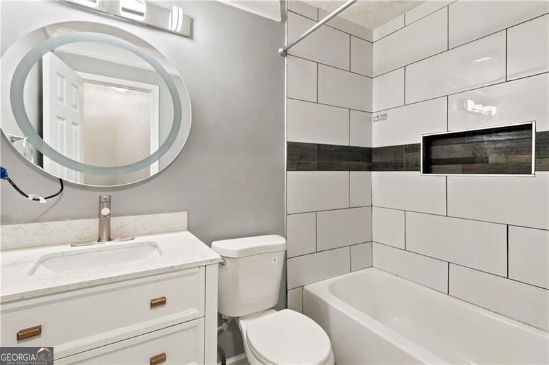 4086 Chapel Hill Road Property Photo 19