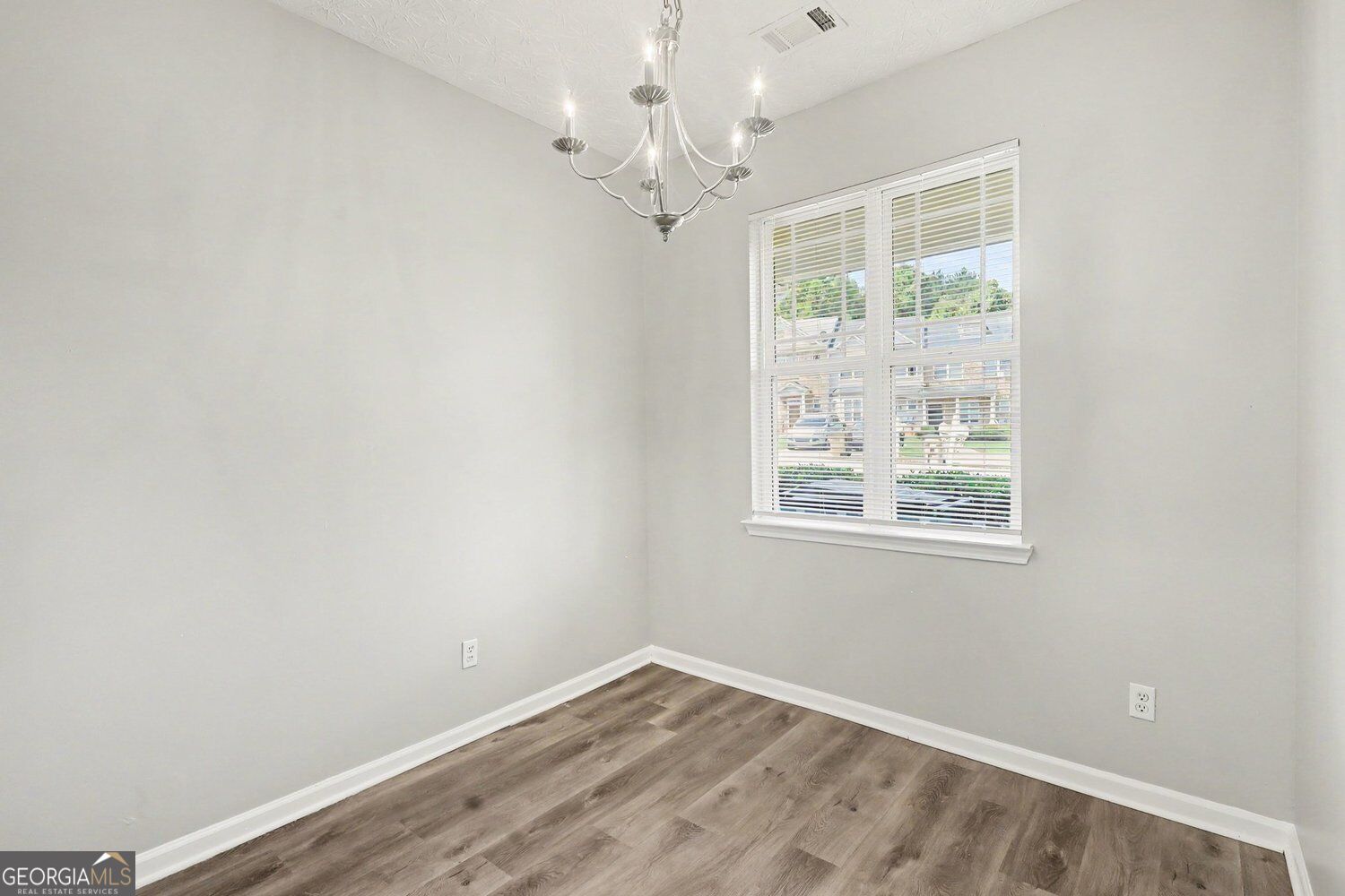 6404 Ellenwood Drive Property Photo 20
