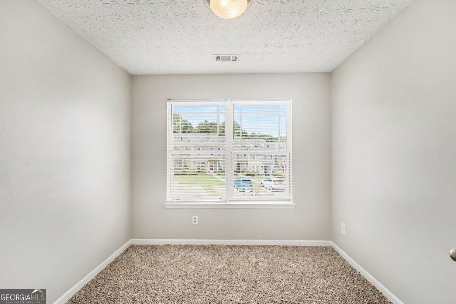 6404 Ellenwood Drive Property Photo 22