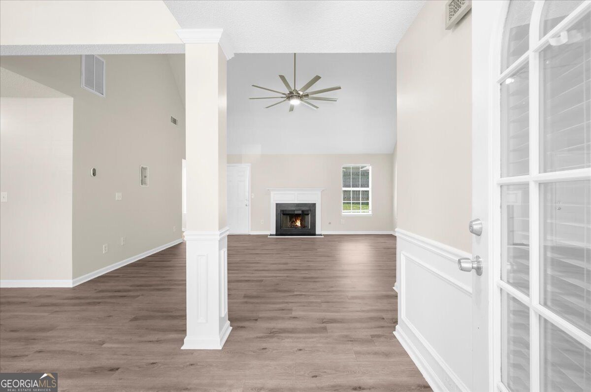 1457 Shelnut Court Property Photo 4