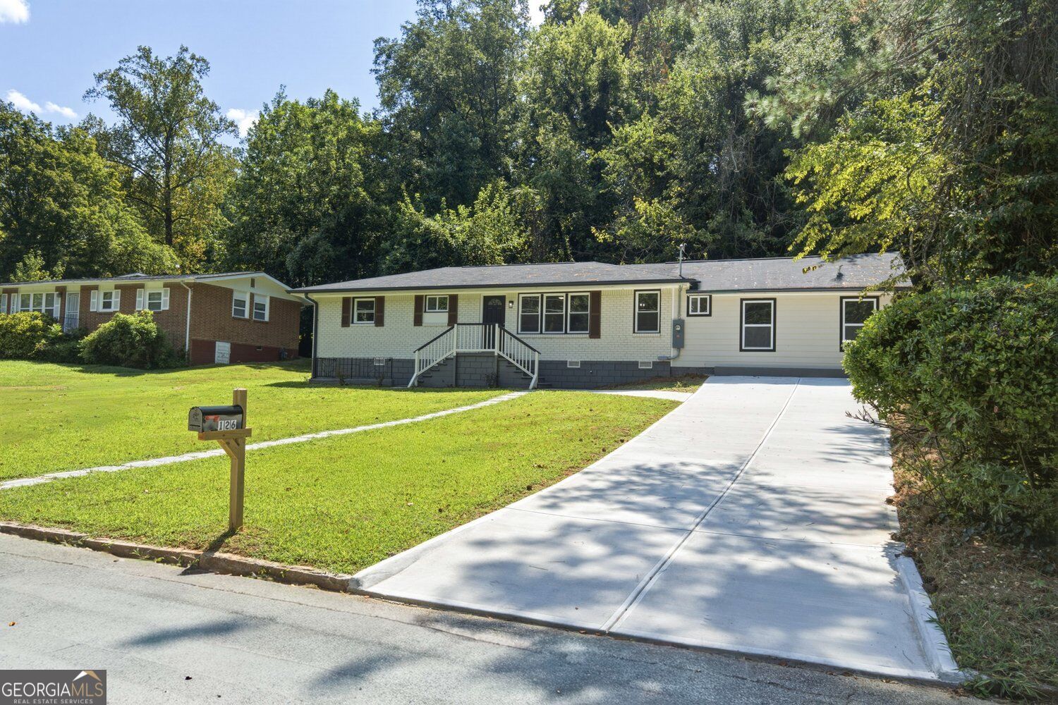 126 Meadow Park Lane Sw Property Photo 3