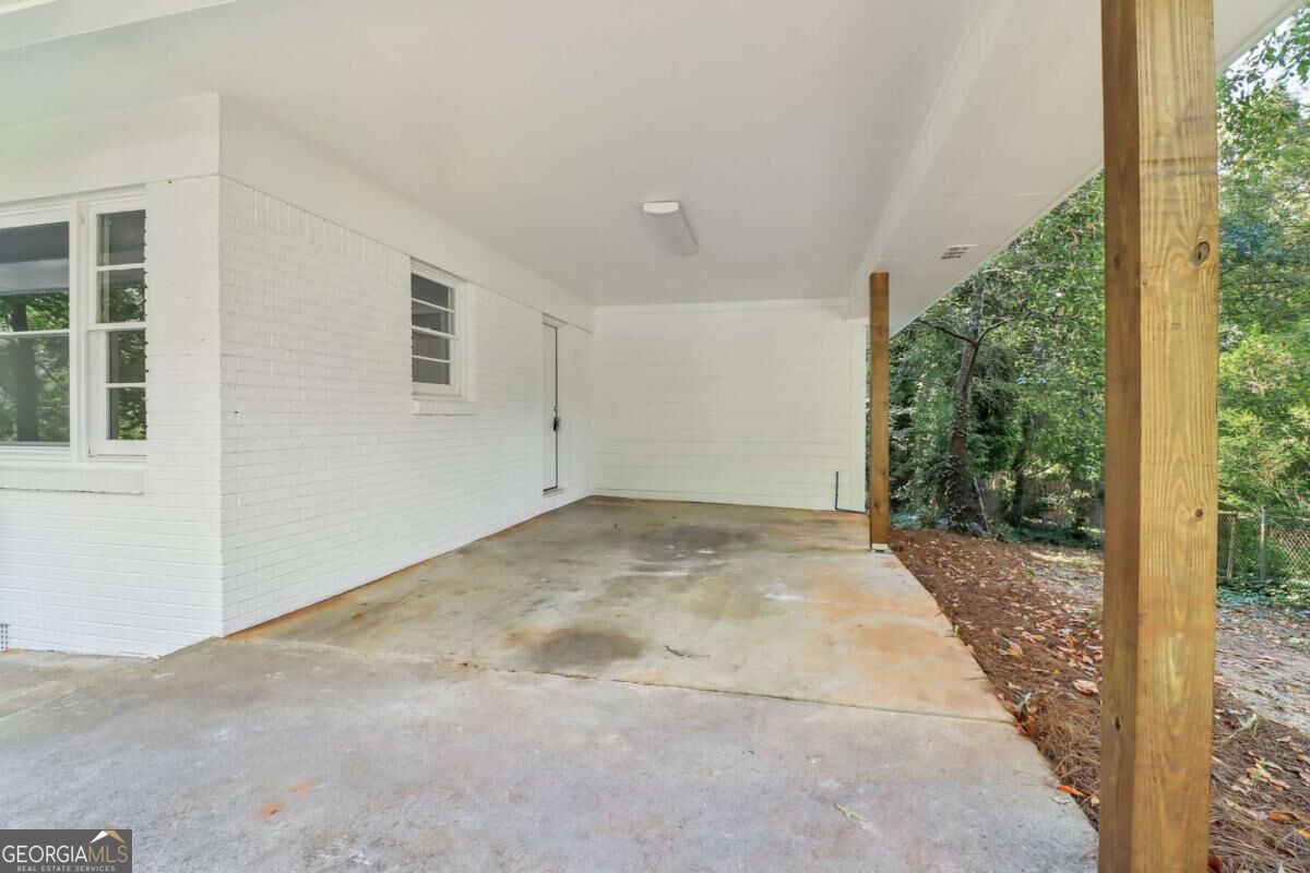 1723 Louise Lane Property Photo 8