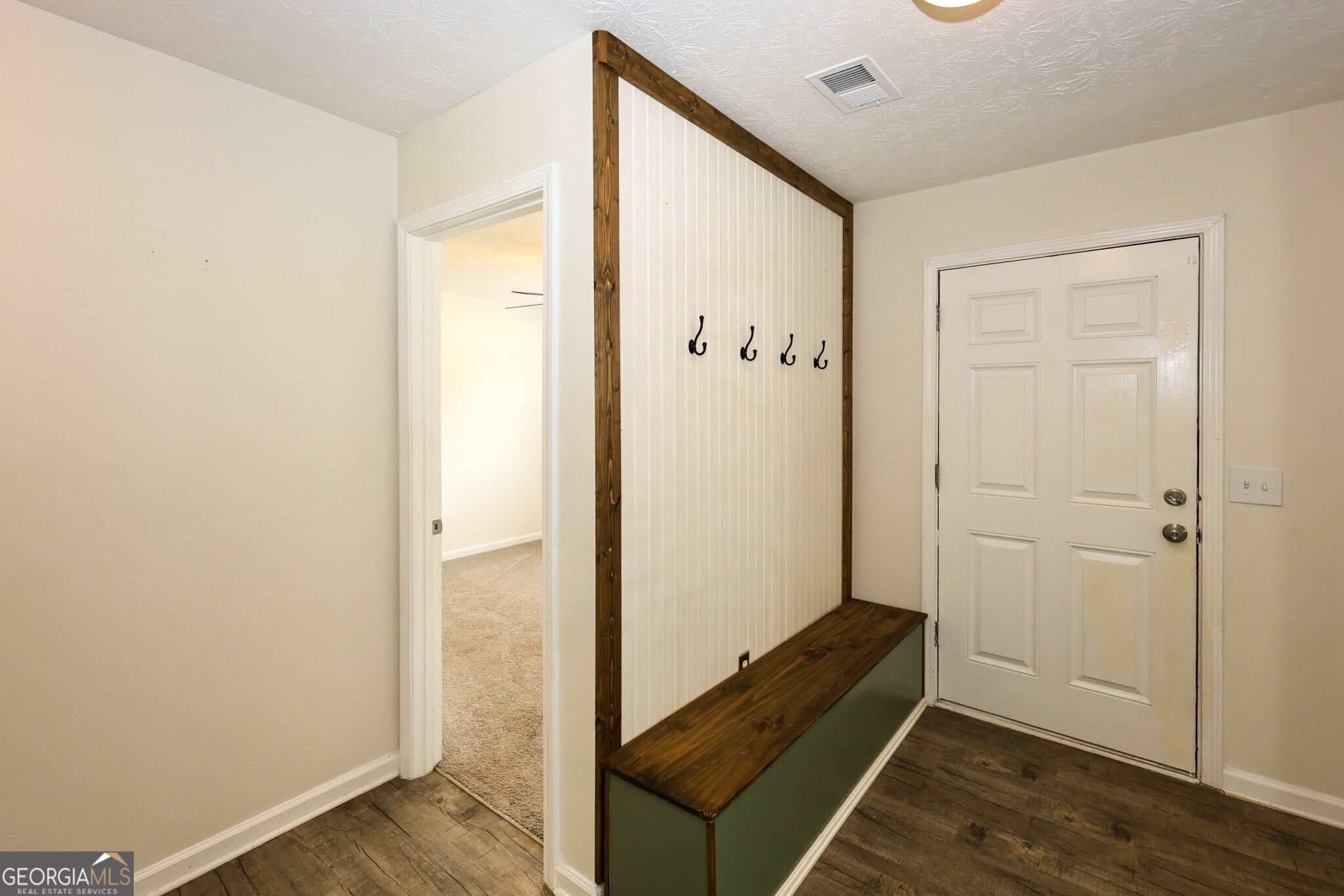 1201 Oakland Drive Property Photo 5