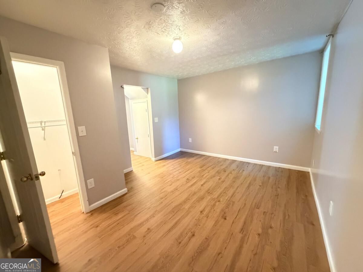 200 Abbotts Mill Drive Property Photo 11