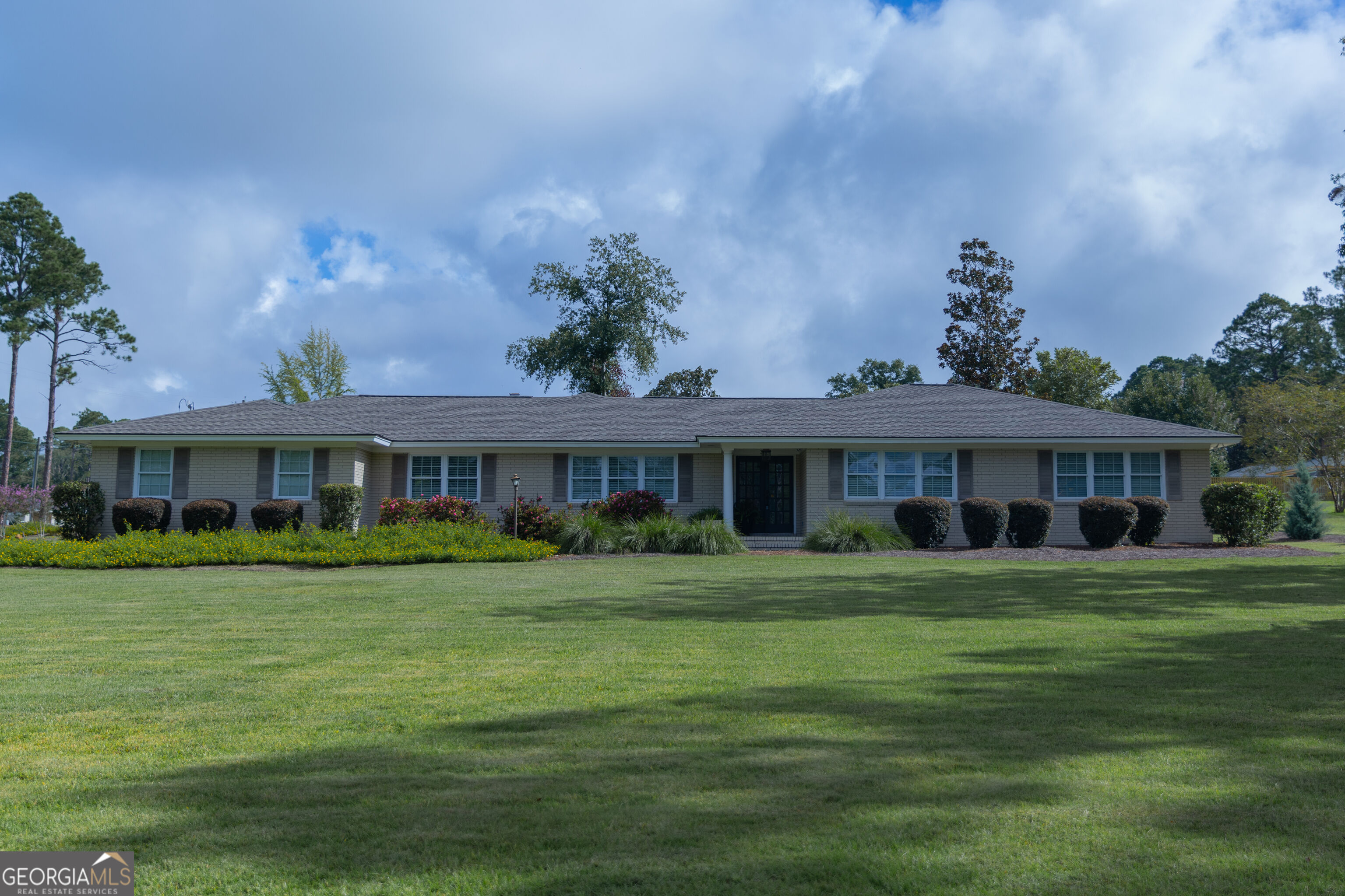 300 Lewis Drive Property Photo 1