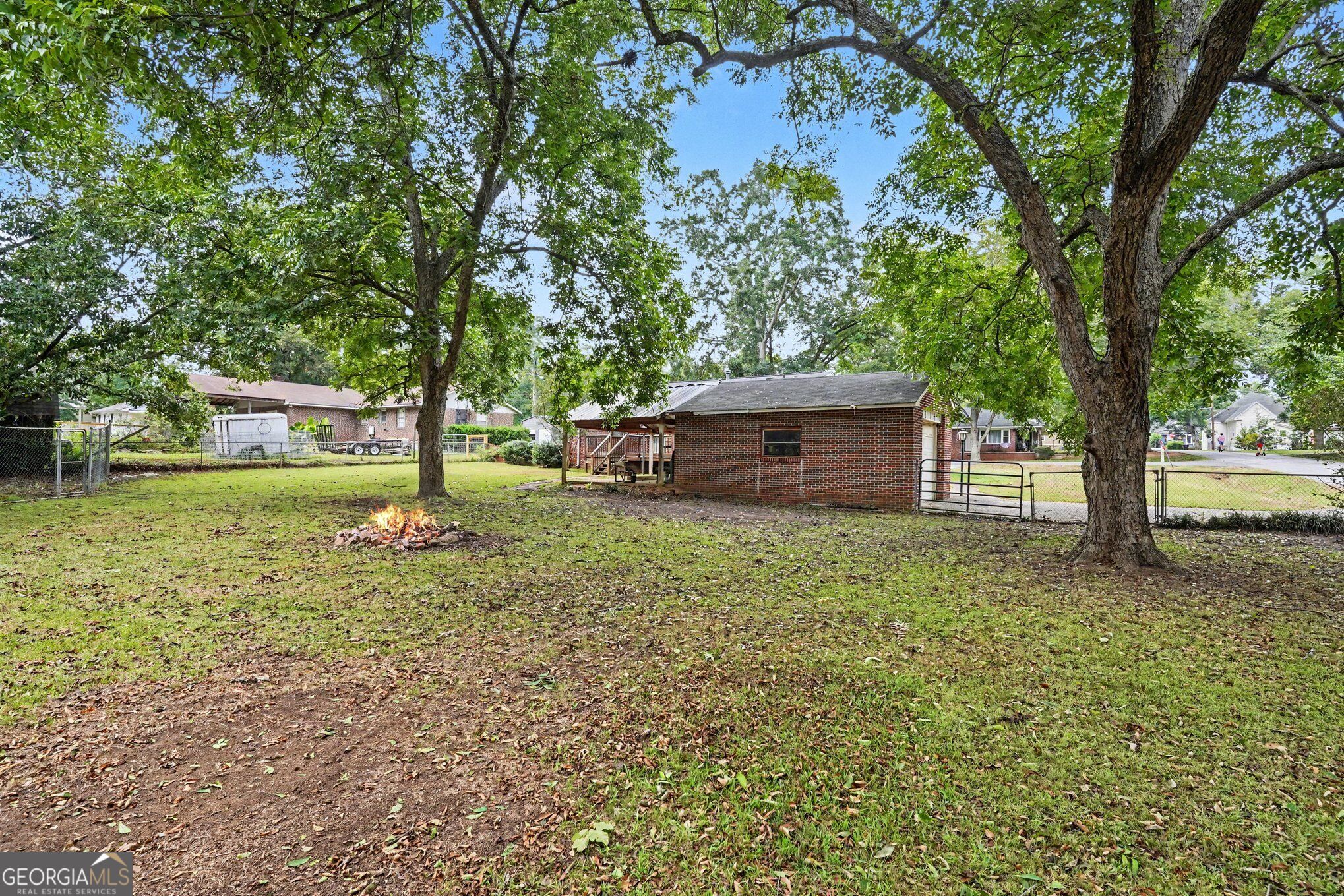 415 Taylor Street Property Photo 30