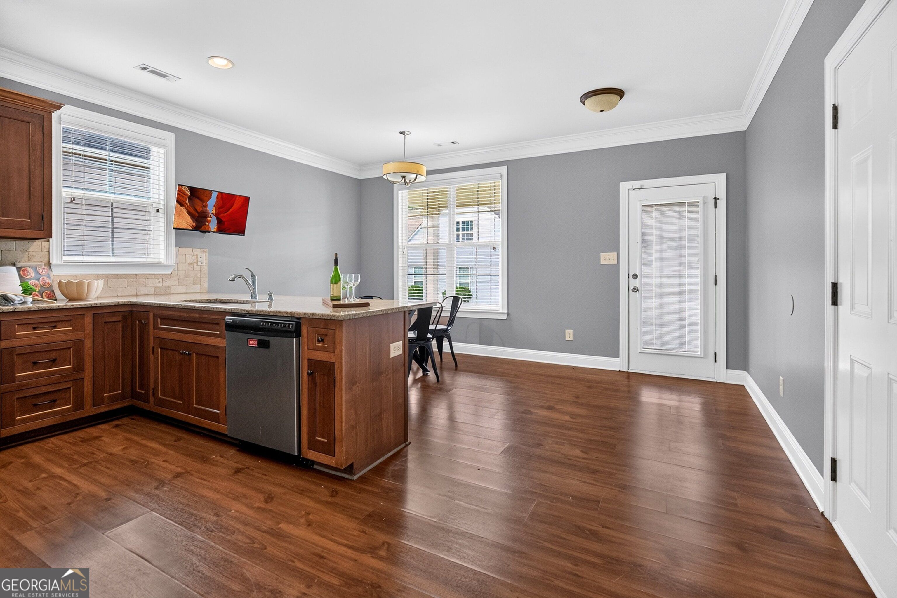 175 Colonial Court Property Photo 15