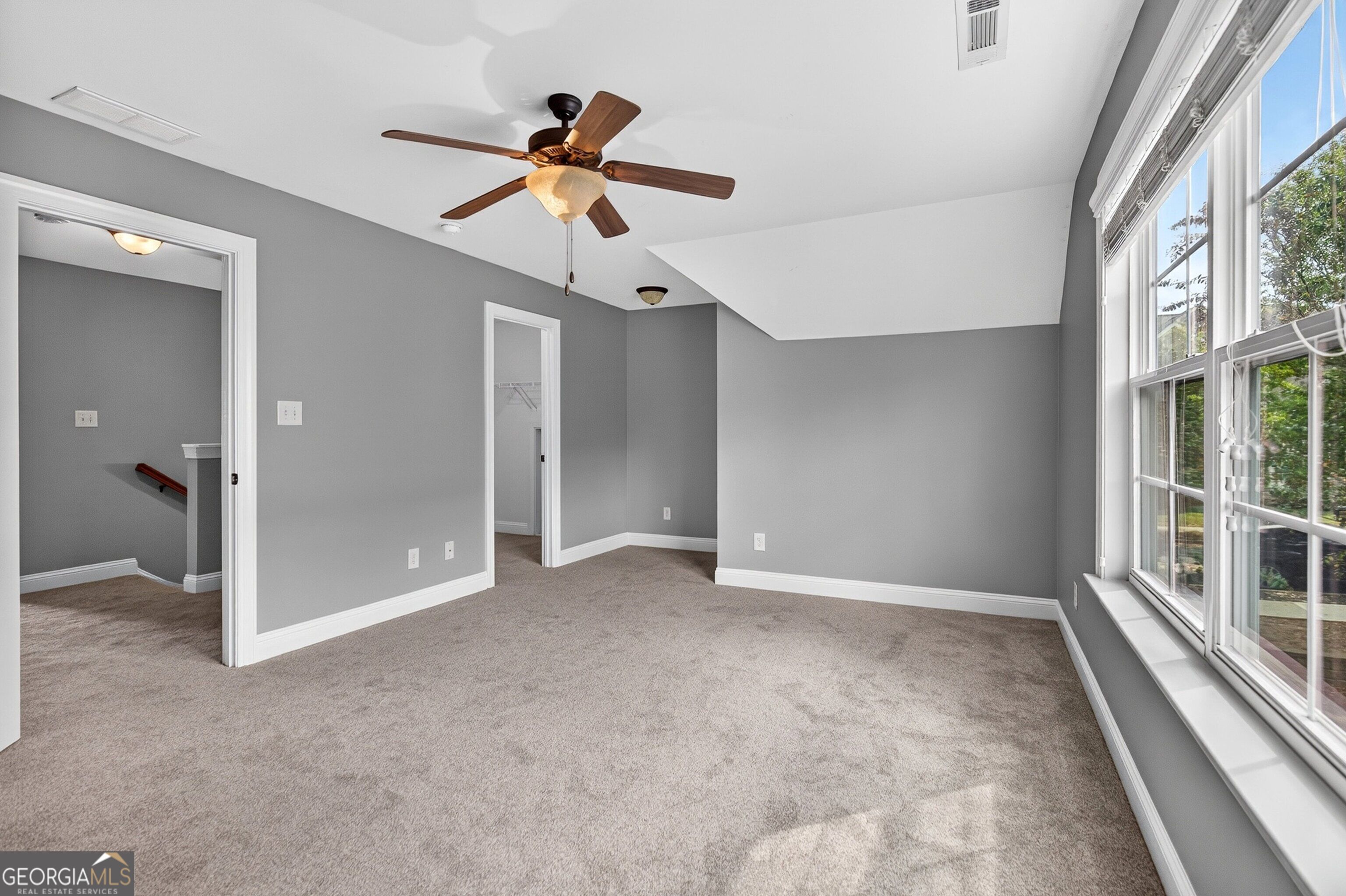 175 Colonial Court Property Photo 33
