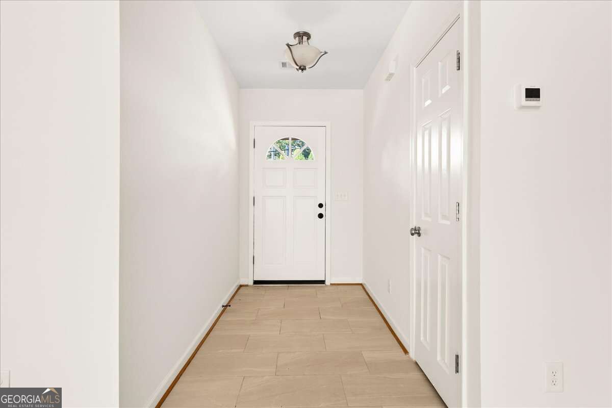 2410 Rugby Avenue Property Photo 3