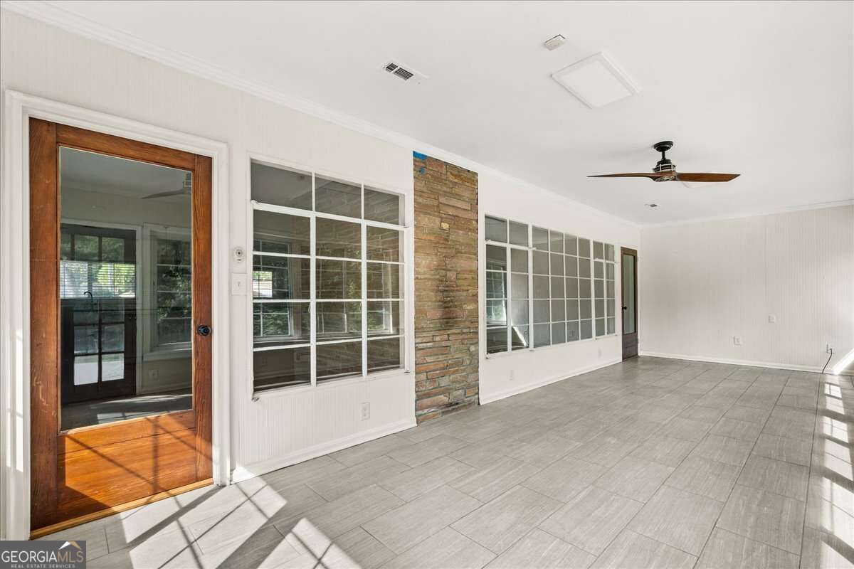 2410 Rugby Avenue Property Photo 11