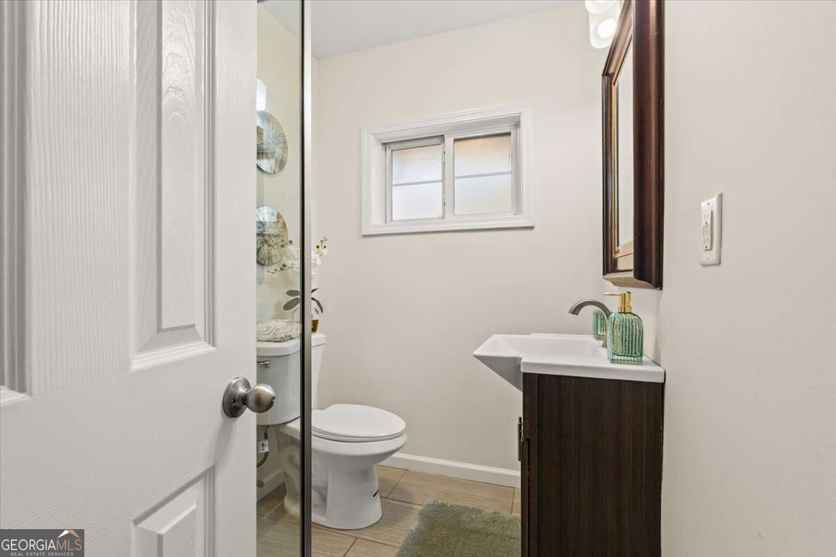2410 Rugby Avenue Property Photo 13