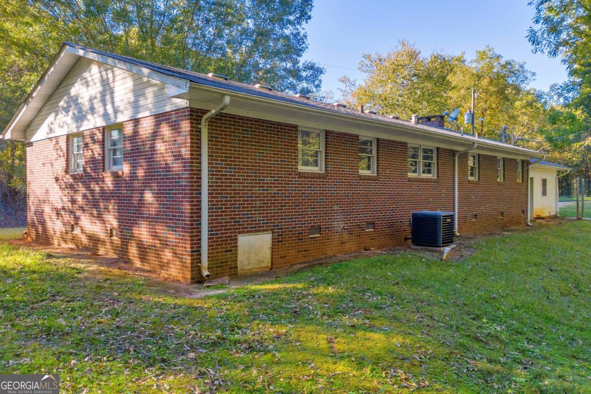 4638 Highway 63 Property Photo 8