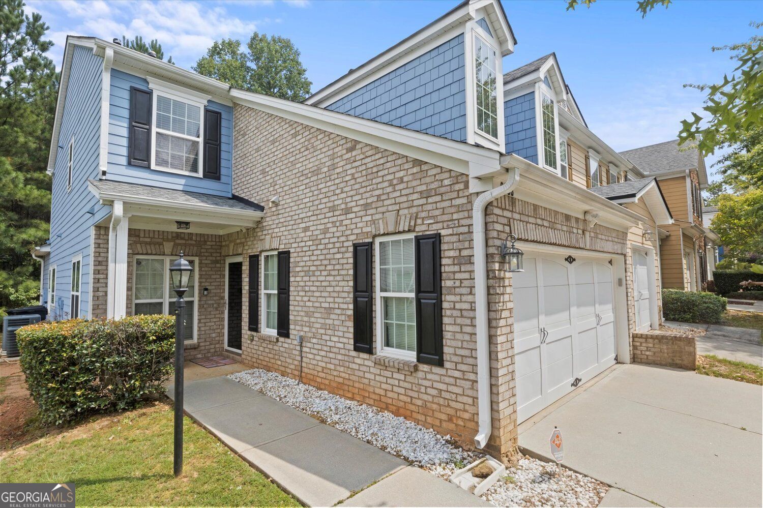 6293 Colonial View Property Photo 1