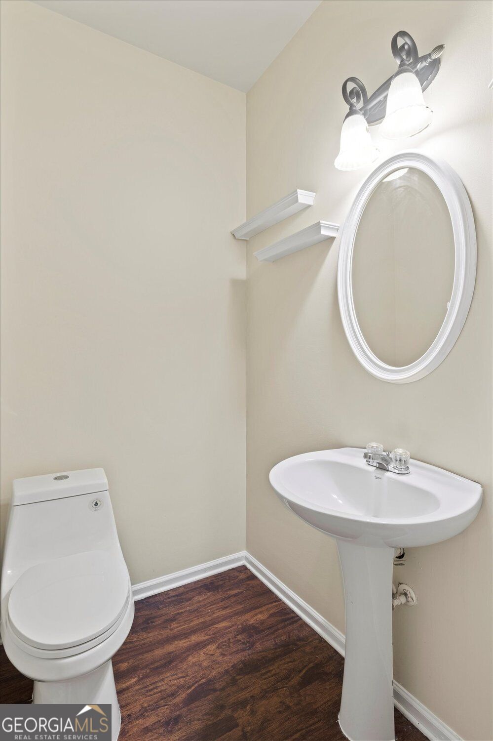 6293 Colonial View Property Photo 4