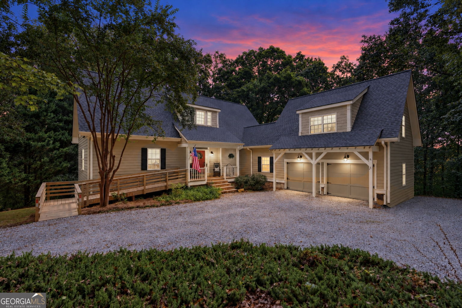 907 Rainbow Circle Property Photo 2