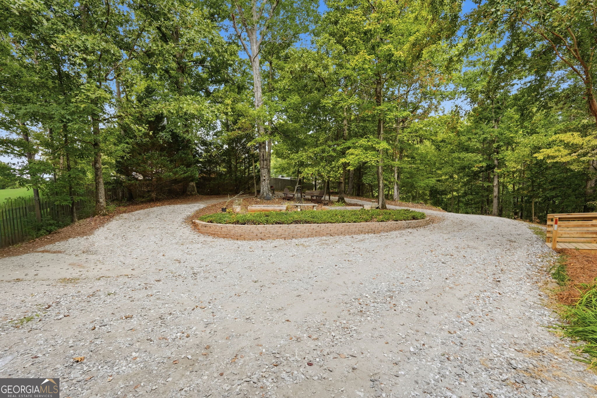 907 Rainbow Circle Property Photo 9
