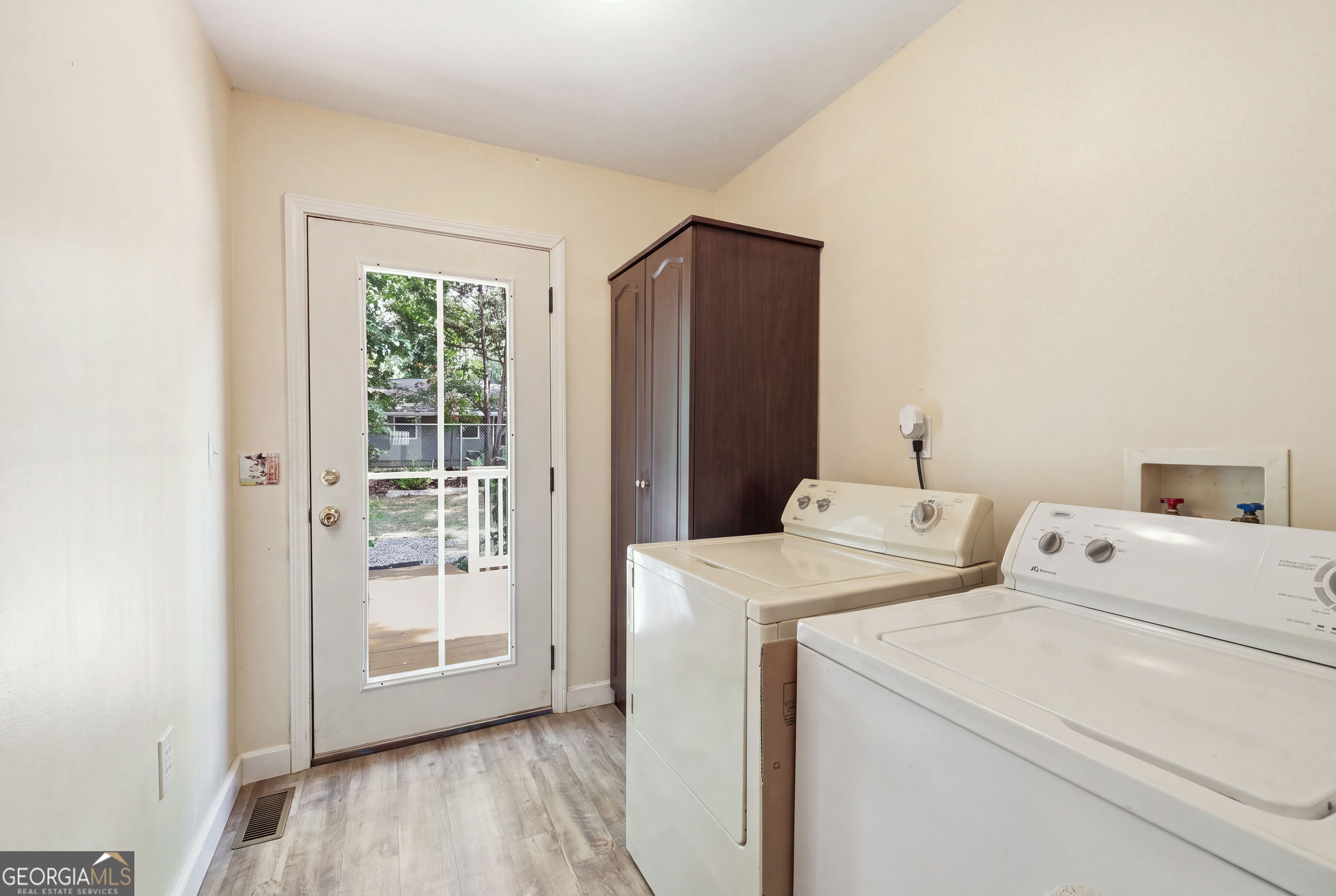 107 Valley Drive Property Photo 17
